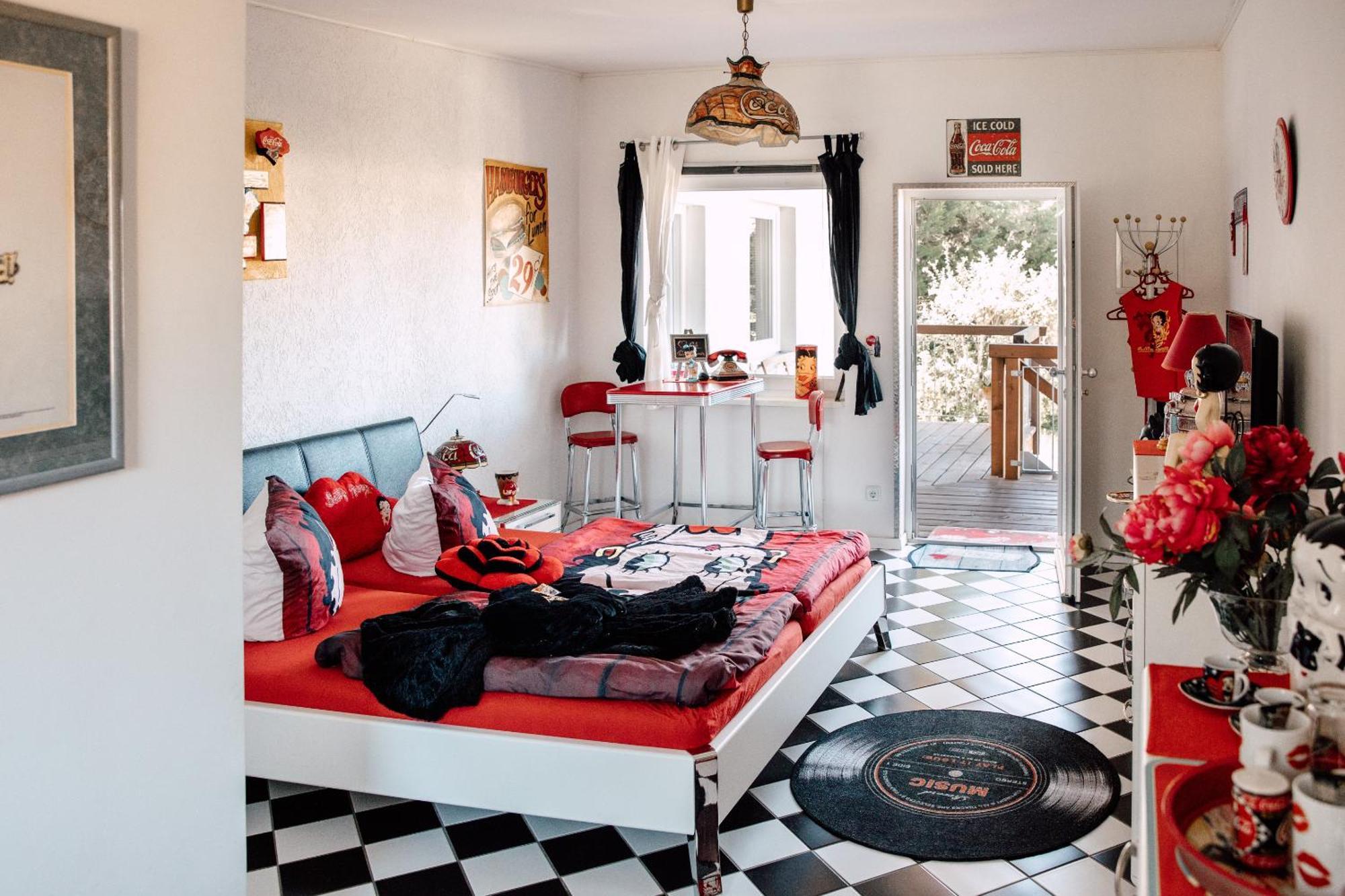 Down Town Motel Βερολίνο Δωμάτιο φωτογραφία